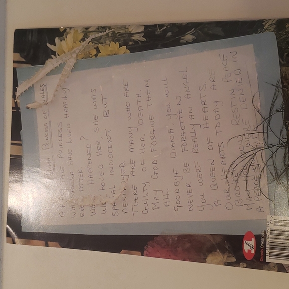 Princess Diana Magazine by Dennis publication - Picture 3 of 5